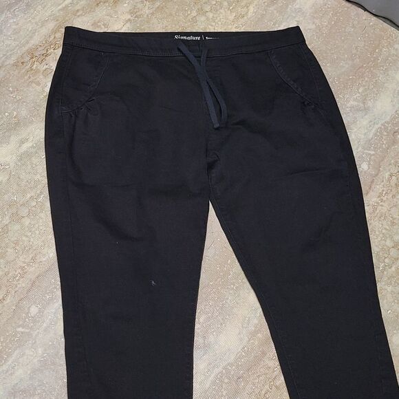 LEVIS SIGNATURE WOMENS JOGGER JEANS SIZE 18 - Picture 2 of 7